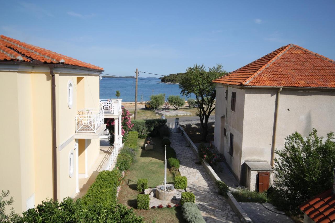 Rooms By The Sea Pasman - 8223 Dış mekan fotoğraf